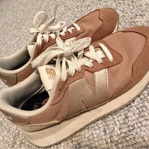 New Balance 237 Retro Sneakers Mauve and Cream Sneakers